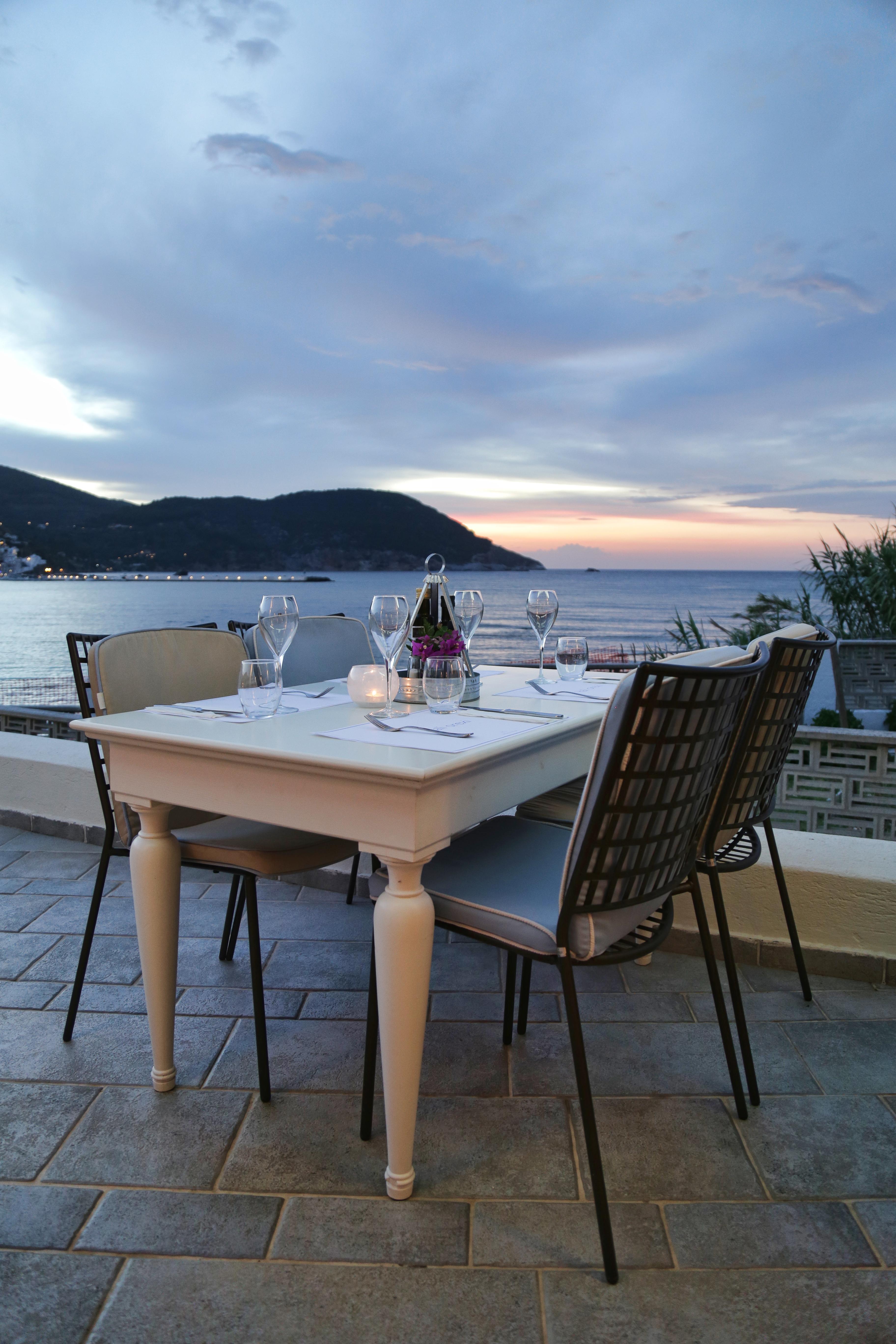 Skopelos Village Hotel ภายนอก รูปภาพ