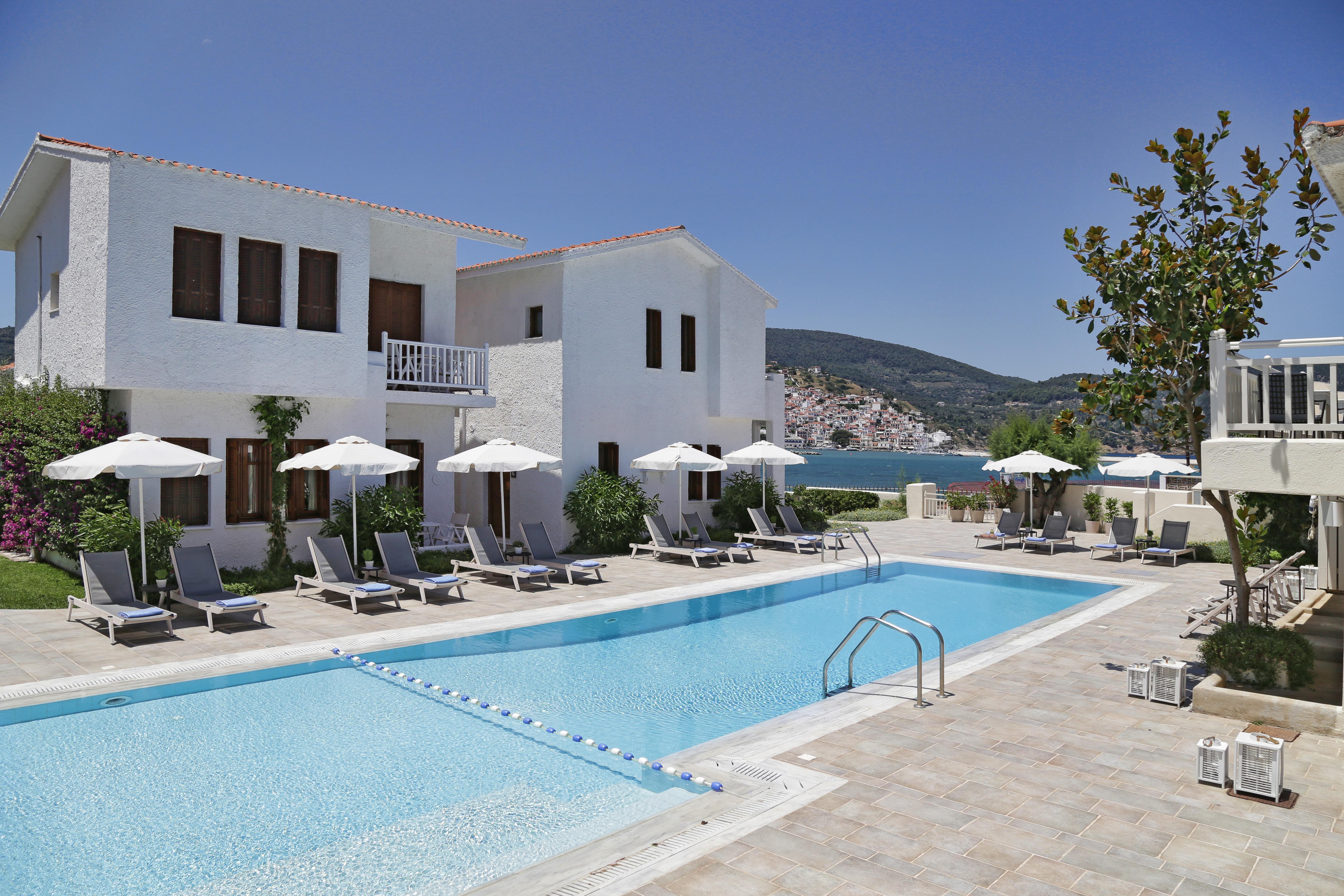Skopelos Village Hotel ภายนอก รูปภาพ