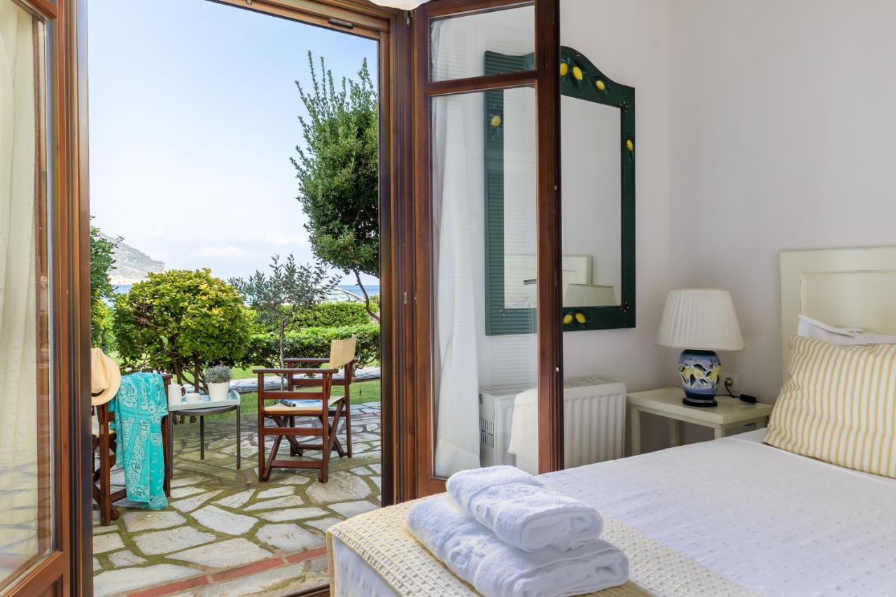Skopelos Village Hotel ภายนอก รูปภาพ