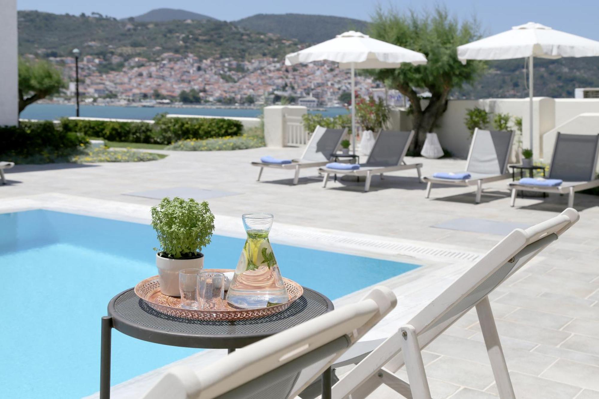 Skopelos Village Hotel ภายนอก รูปภาพ