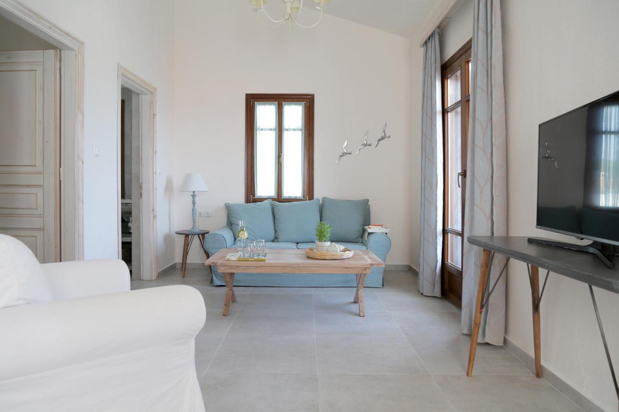 Skopelos Village Hotel ภายนอก รูปภาพ