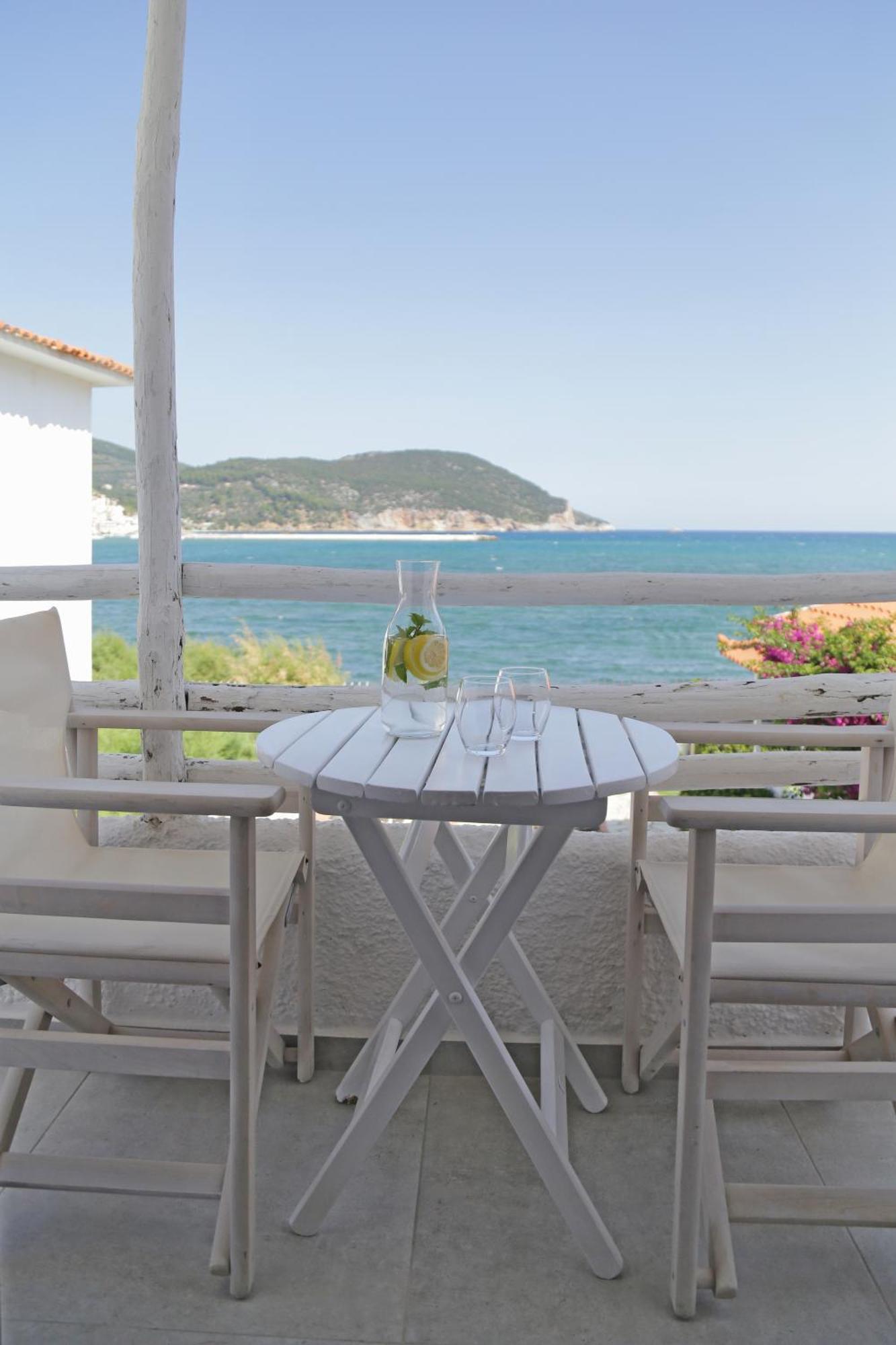 Skopelos Village Hotel ภายนอก รูปภาพ