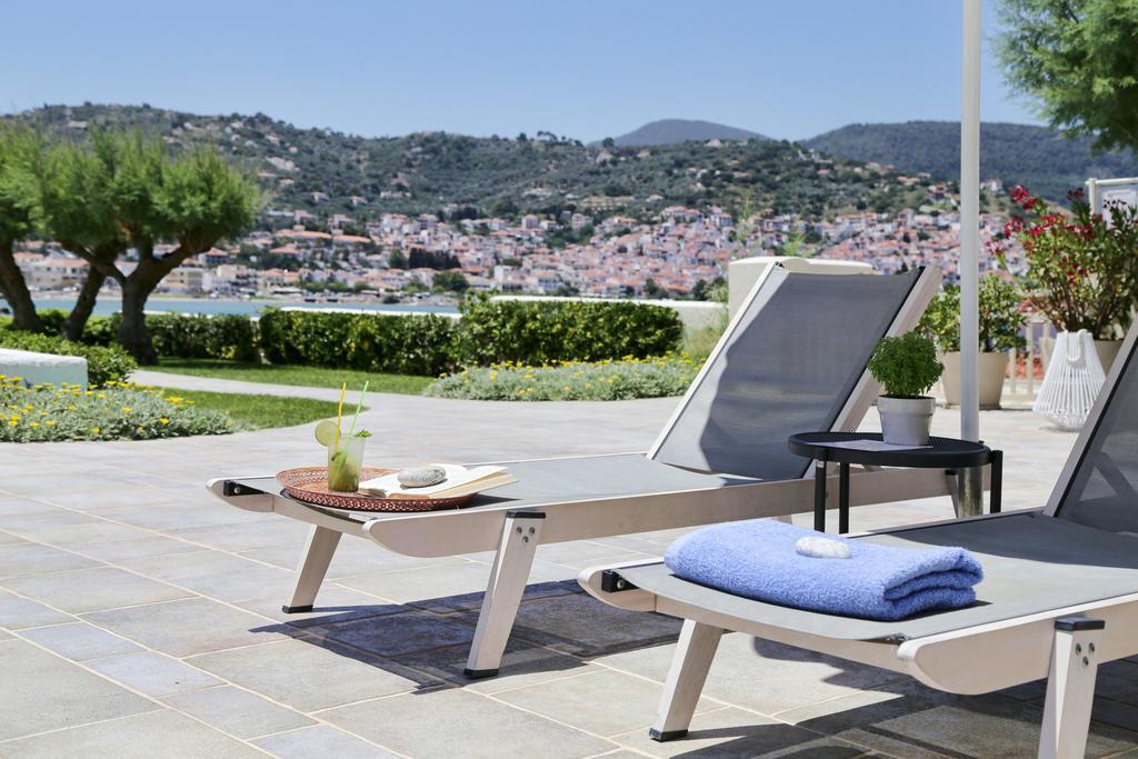Skopelos Village Hotel ภายนอก รูปภาพ