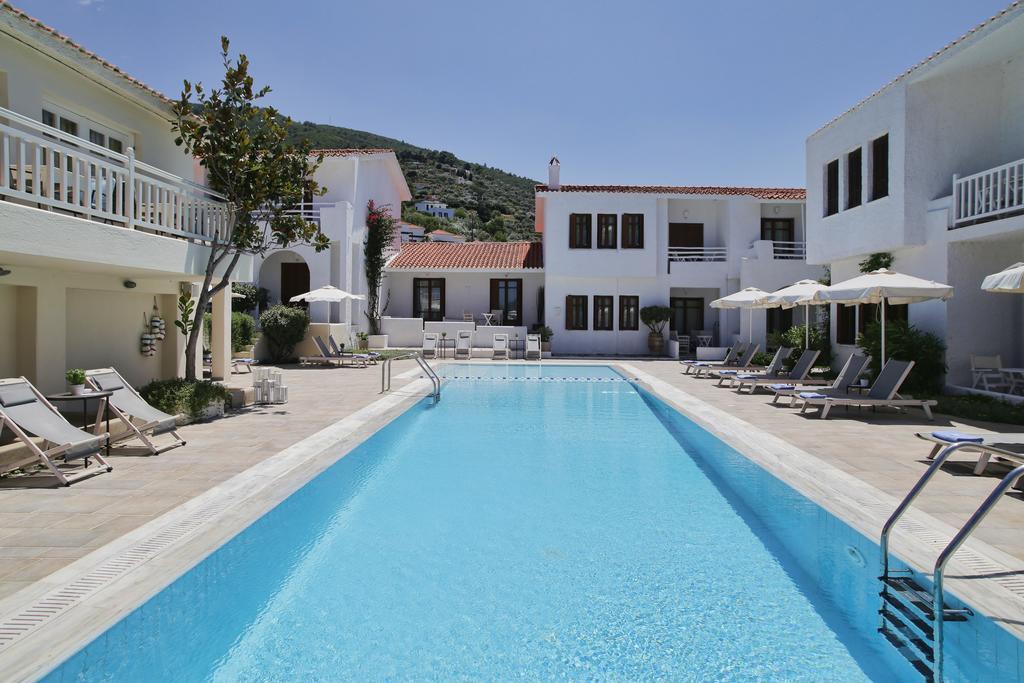 Skopelos Village Hotel ภายนอก รูปภาพ
